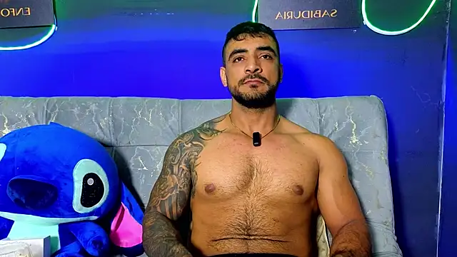 Snapshot of ERIC_HARRISON chatting on 12.15.25 ERIC HARRISON online show from 12.15.25