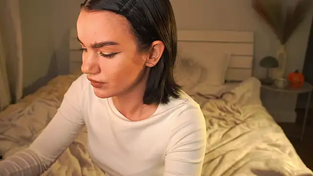 Heidi11 online show from 10.23.25