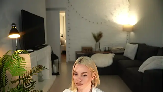 Heidi11 online show from 04.24.26