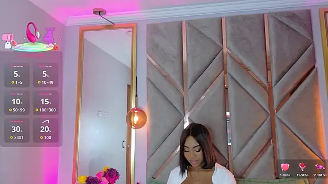 Snapshot of Lola_King chatting on 11.19.25 Lola King online show from 11.19.25