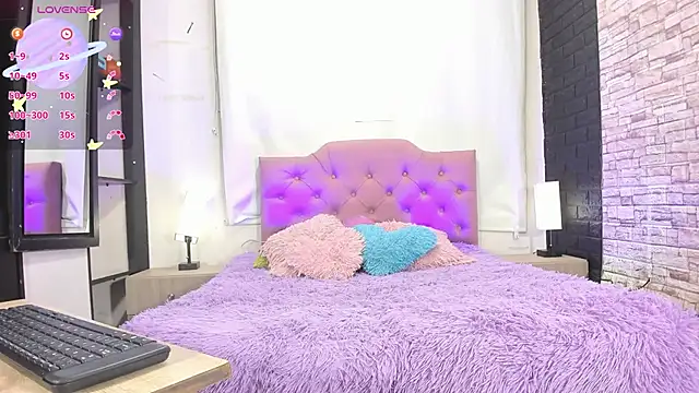 kitty queen10 online show from 12.20.25