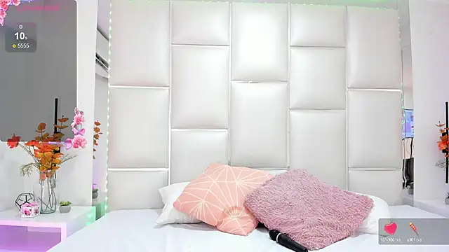 SaraDreamss online show from 03.18.25