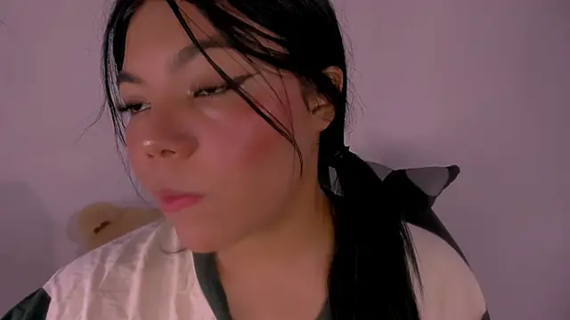 veky saliva01 online show from 12.15.25