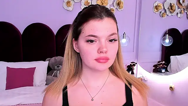 ZaraBloom online show from 01.28.25