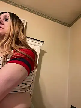 PuckBunny17 online show from 12.25.24