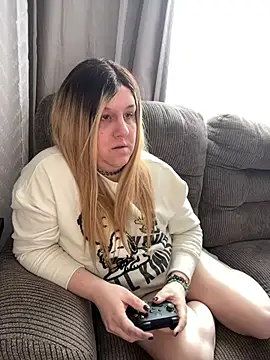 PuckBunny17 online show from 01.25.25