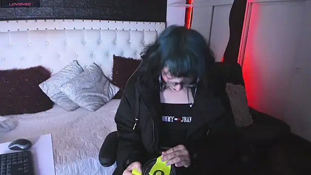 Ghosty Doll online show from 03.04.25