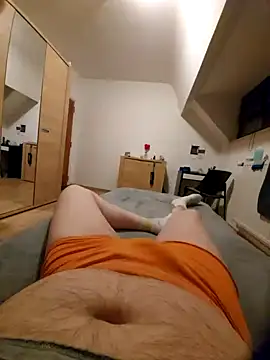 Snapshot of pascalino100 chatting on 02.16.25 pascalino100 online show from 02.16.25