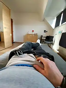 Snapshot of pascalino100 chatting on 02.18.25 pascalino100 online show from 02.18.25