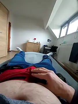 Snapshot of pascalino100 chatting on 02.20.25 pascalino100 online show from 02.20.25