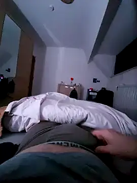 Snapshot of pascalino100 chatting on 03.17.25 pascalino100 online show from 03.17.25