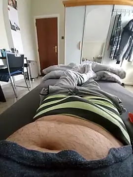 Snapshot of pascalino100 chatting on 10.02.25 pascalino100 online show from 10.02.25