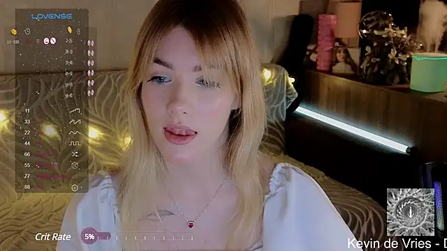 Snapshot of SpiceJessy chatting on 12.12.24 SpiceJessy online show from 12.12.24