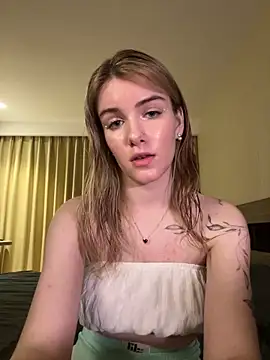 Snapshot of SpiceJessy chatting on 02.02.25 SpiceJessy online show from 02.02.25