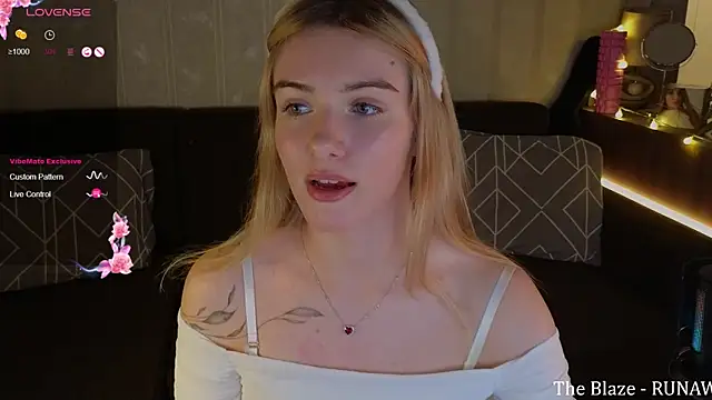 Snapshot of SpiceJessy chatting on 02.19.25 SpiceJessy online show from 02.19.25