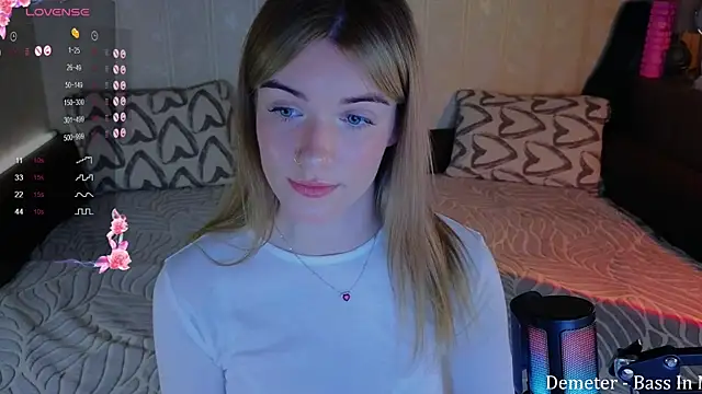 Snapshot of SpiceJessy chatting on 03.22.25 SpiceJessy online show from 03.22.25