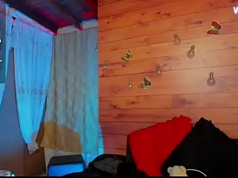 mykaelahoney online show from 10.23.25