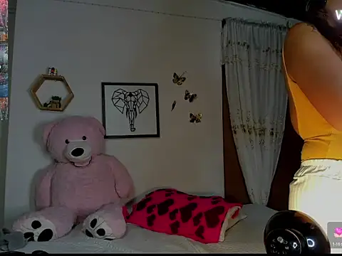 mykaelahoney online show from 11.27.25