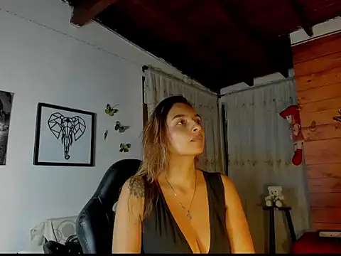 mykaelahoney online show from 02.12.26