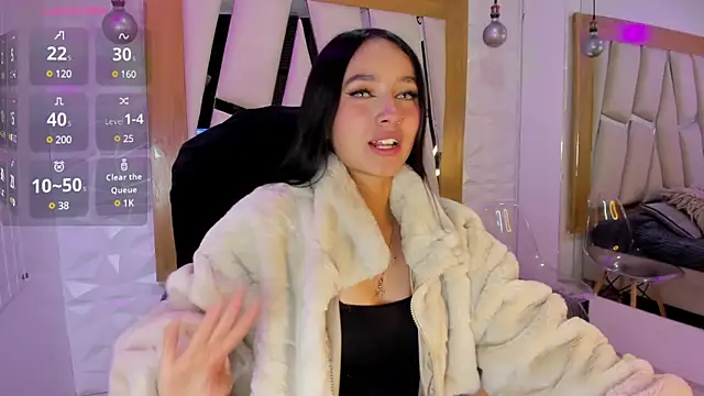 sophie ws online show from 12.30.24