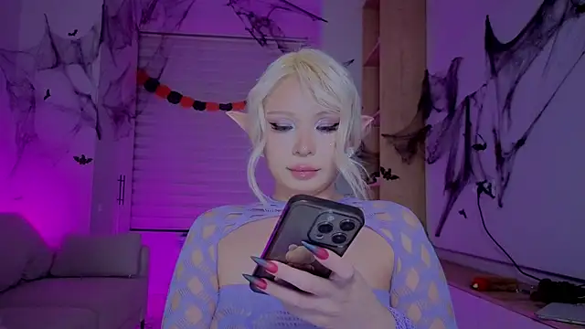 RileyMee online show from 10.27.25