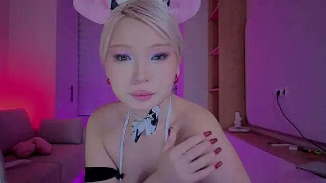 RileyMee online show from 11.01.25