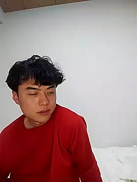 Snapshot of whitebriefboy chatting on 02.05.25 whitebriefboy online show from 02.05.25