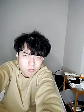 Snapshot of whitebriefboy chatting on 02.18.25 whitebriefboy online show from 02.18.25