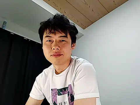 Snapshot of whitebriefboy chatting on 09.10.25 whitebriefboy online show from 09.10.25