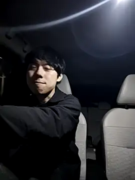 whitebriefboy online show from 04.19.26