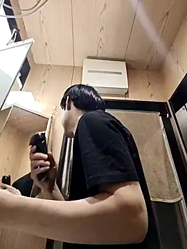 whitebriefboy online show from 04.21.26