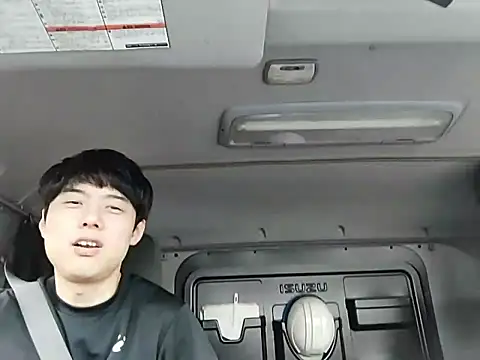 Snapshot of whitebriefboy chatting on 05.26.26 whitebriefboy online show from 05.26.26