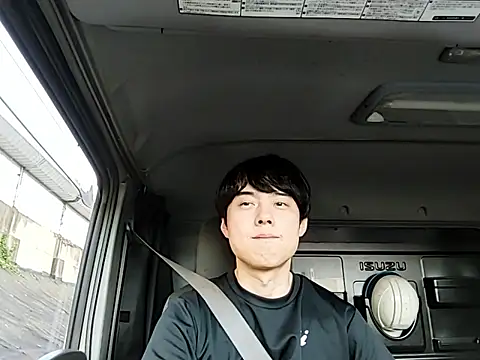 whitebriefboy online show from 06.20.26