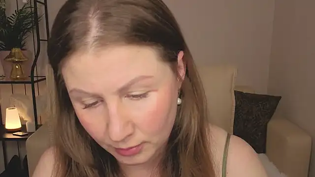 Snapshot of Helens_love chatting on 06.19.26 Helens love online show from 06.19.26