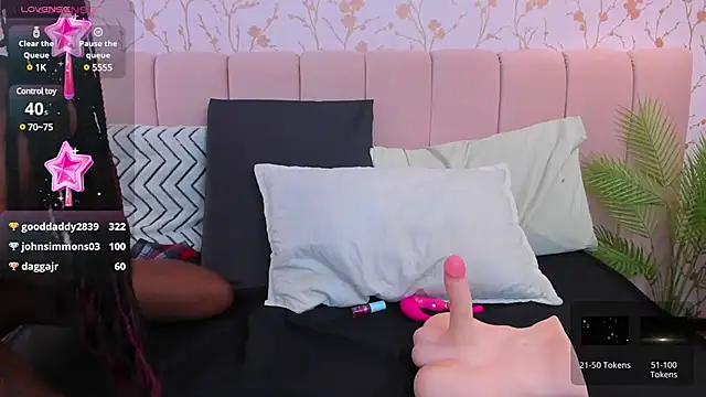 amber-hill online show from 02.06.25