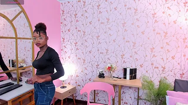 amber-hill online show from 03.12.25