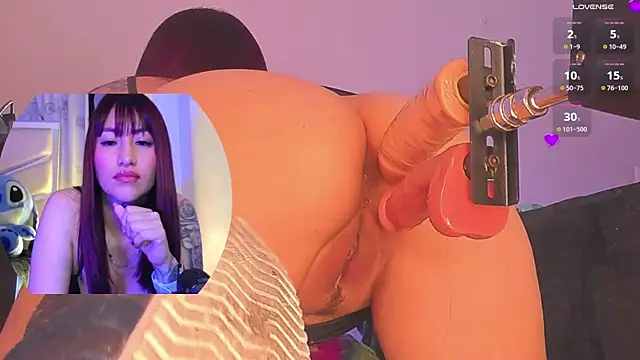 Snapshot of jolee__ chatting on 11.04.25 jolee online show from 11.04.25