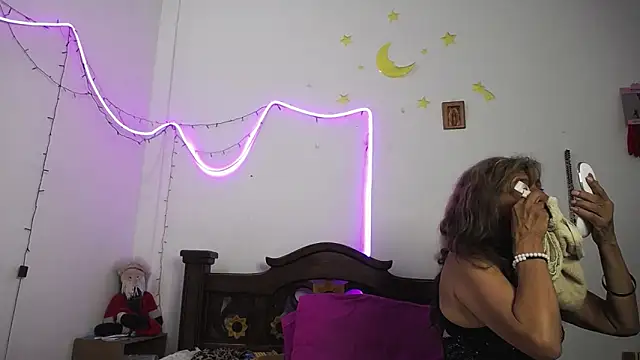 DominaLeona online show from 01.30.25