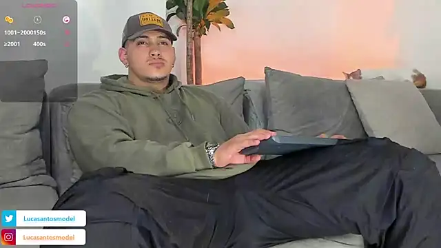 Snapshot of lucasanto_ chatting on 03.08.25 lucasanto online show from 03.08.25