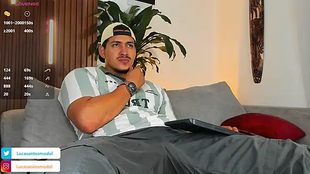 lucasanto  online show from 04.15.26