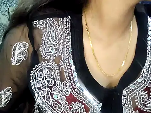 Aarvi Arora online show from 01.12.26