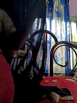 Snapshot of Beautyy38 chatting on 02.19.25 Beautyy38 online show from 02.19.25