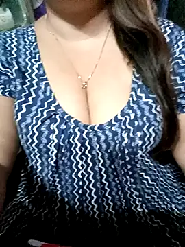 Snapshot of Beautyy38 chatting on 03.02.25 Beautyy38 online show from 03.02.25