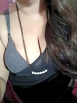 Snapshot of Beautyy38 chatting on 09.11.25 Beautyy38 online show from 09.11.25