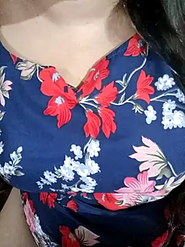 Snapshot of Beautyy38 chatting on 09.24.25 Beautyy38 online show from 09.24.25