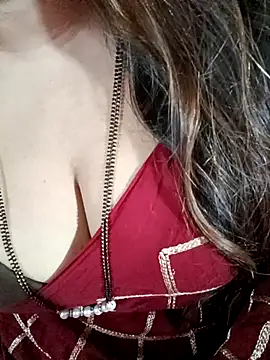 Snapshot of Beautyy38 chatting on 10.16.25 Beautyy38 online show from 10.16.25