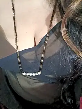 Snapshot of Beautyy38 chatting on 11.14.25 Beautyy38 online show from 11.14.25