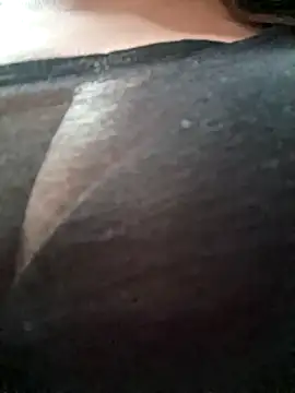 Snapshot of Beautyy38 chatting on 11.24.25 Beautyy38 online show from 11.24.25