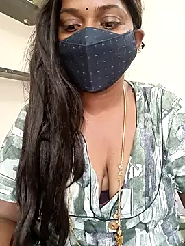 Snapshot of Renuma chatting on 02.13.25 Renuma online show from 02.13.25