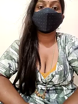 Snapshot of Renuma chatting on 02.18.25 Renuma online show from 02.18.25